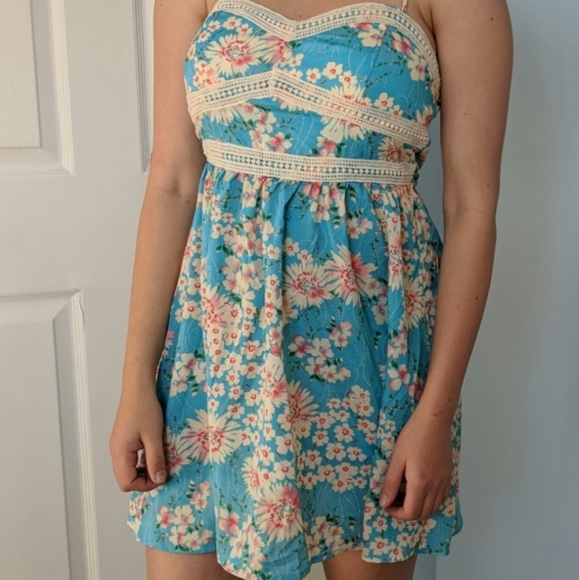 🌸Blue floral trixxi summer dress🌸 - Picture 5 of 5